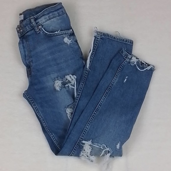 Zara Mid Rise Skinny Jeans Size 2 in Light Wash Denim w/ Distressing - Picture 1 of 13